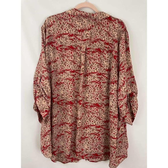 Torrid Women's Size 5 Pink Tan Animal Print Blouse Shirt Top Career Button Down - Picture 3 of 3